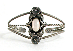 sterling silver and Mother of Pearl braclelet 6 inch 