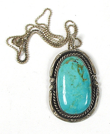 vintage sterling silver and Turquoise Pendant with 17 inch chain