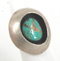 Vintage Sterling Silver and Turquoise shadowbox  ring size 6 3/4