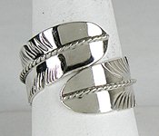 Authentic Native American Sterling Silver  feather ring by Navajo Allan Chee