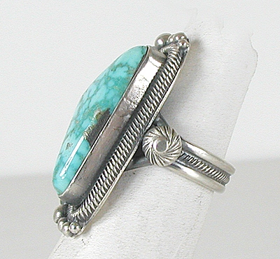 Authentic Navajo Sterling Silver Kingman Turquoise ring size 5 3/4 by Gloria Begay