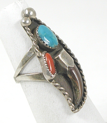 Authentic Native American vintage Navajo sterling silver Turquoise Claw ring size 8 1/2