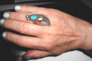 Authentic Native American vintage Navajo sterling silver Turquoise Claw ring size 8 1/2
