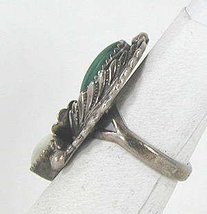 vintage sterling silver Malachite and Mother of Pearl Ring size 7 3/4