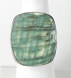 vintage sterling silver Green Stone Ring size 9